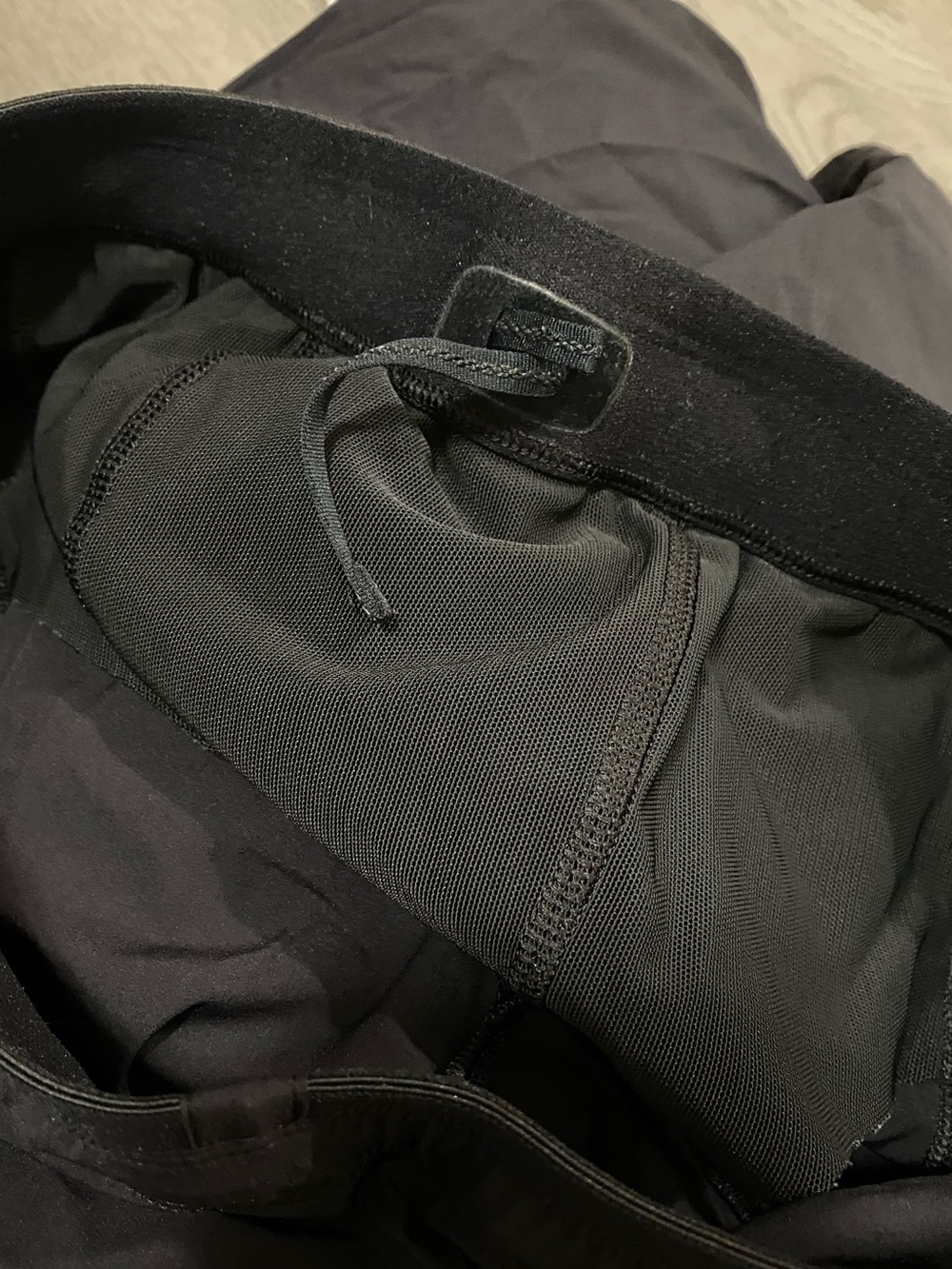 ARCTERYX Men's Lightweight Athletic Hiking Pant Incendo Black Athletic Small - Picture 10 of 13